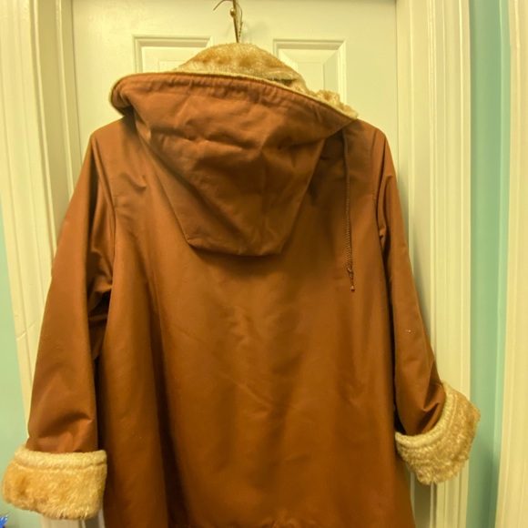 EUC Vintage London Fog Fur Lined hooded Coat - Picture 6 of 11